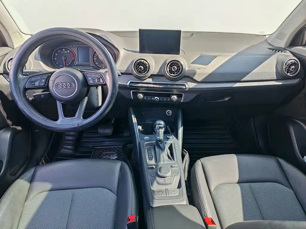 Audi Q2L 2020 35 TFSI Fashion Elegance Edition
