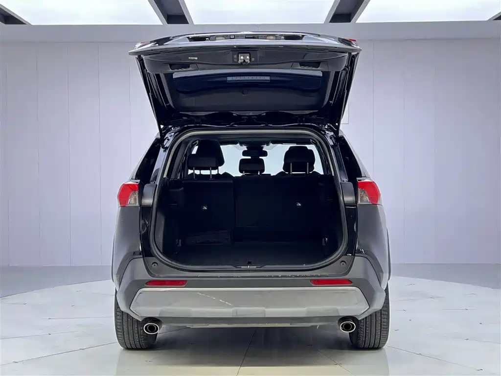 RAV4 2022 2.0L CVT Two-Wheel Drive Fashion Edition