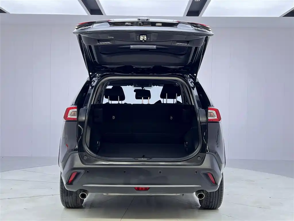 Velaranda 2022 2.0L CVT Two-wheel Drive Leading Edition