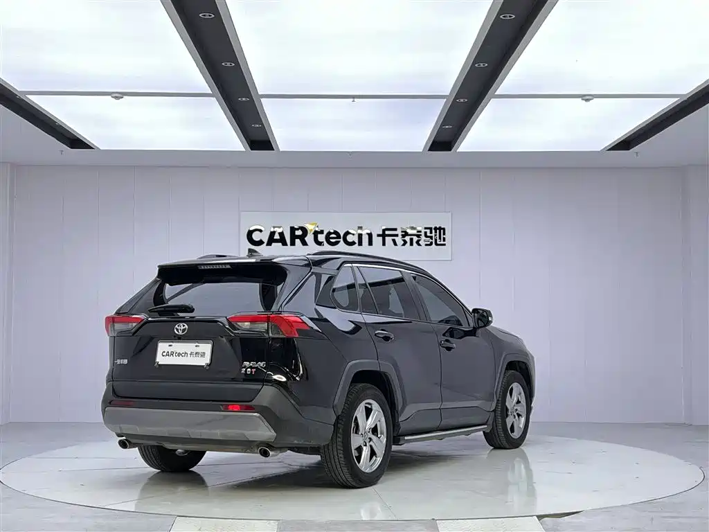 RAV4 2022 2.0L CVT Two-Wheel Drive Fashion Edition