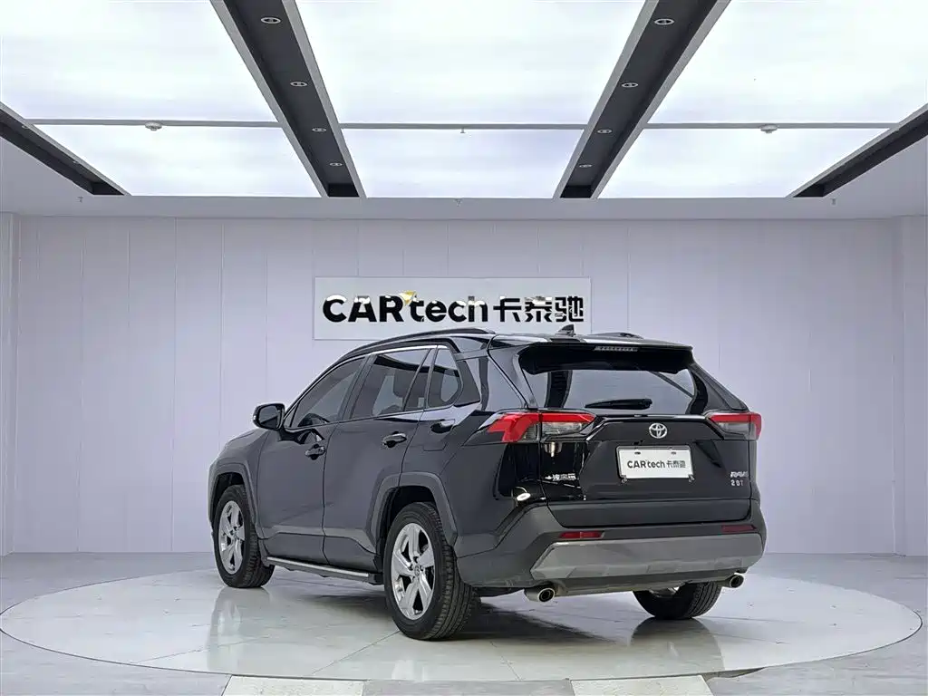 RAV4 2022 2.0L CVT Two-Wheel Drive Fashion Edition