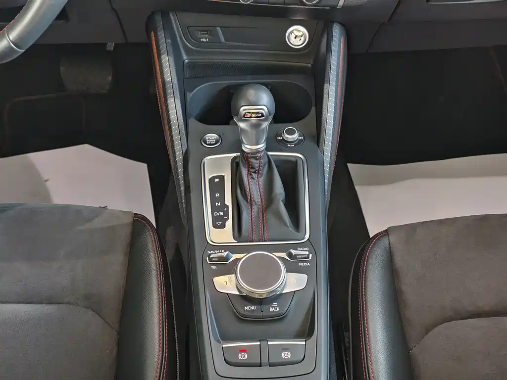 Audi Q2L 2024 35TFSI Premium Dynamic Edition