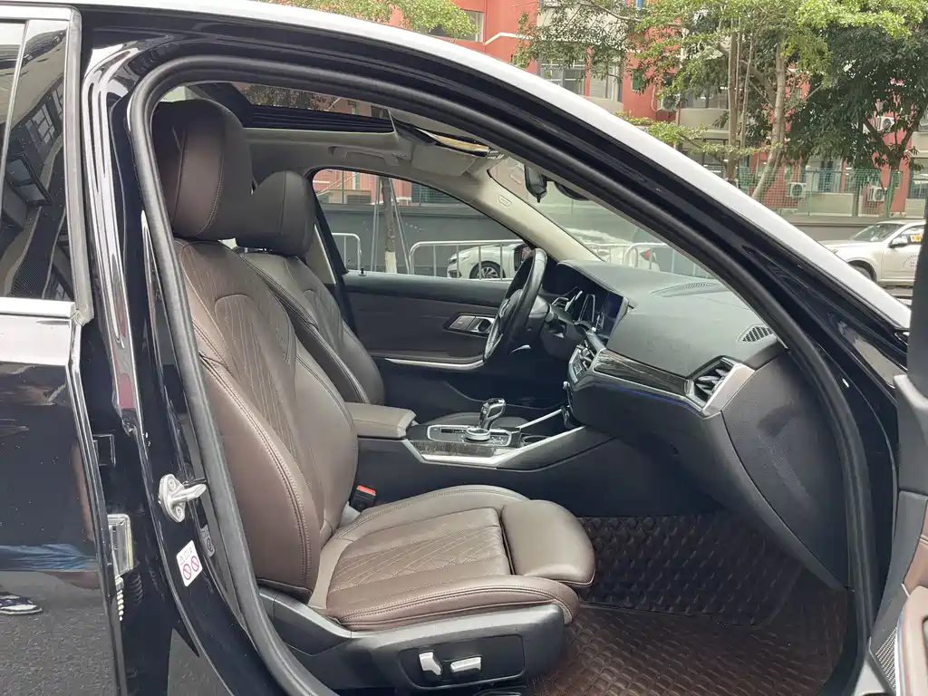 BMW 3 Series 2022 325Li M Sport Package