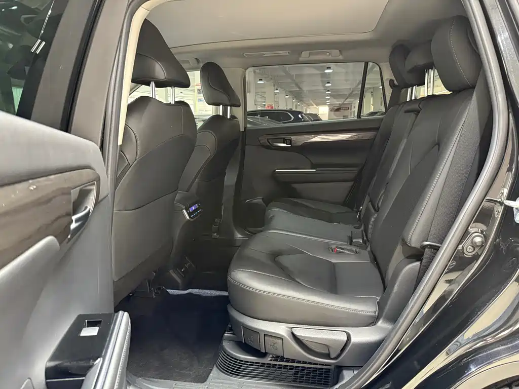 Hanlan Da 2022款 Dual Engine 2.5L 4WD Prestige Edition 7-seater