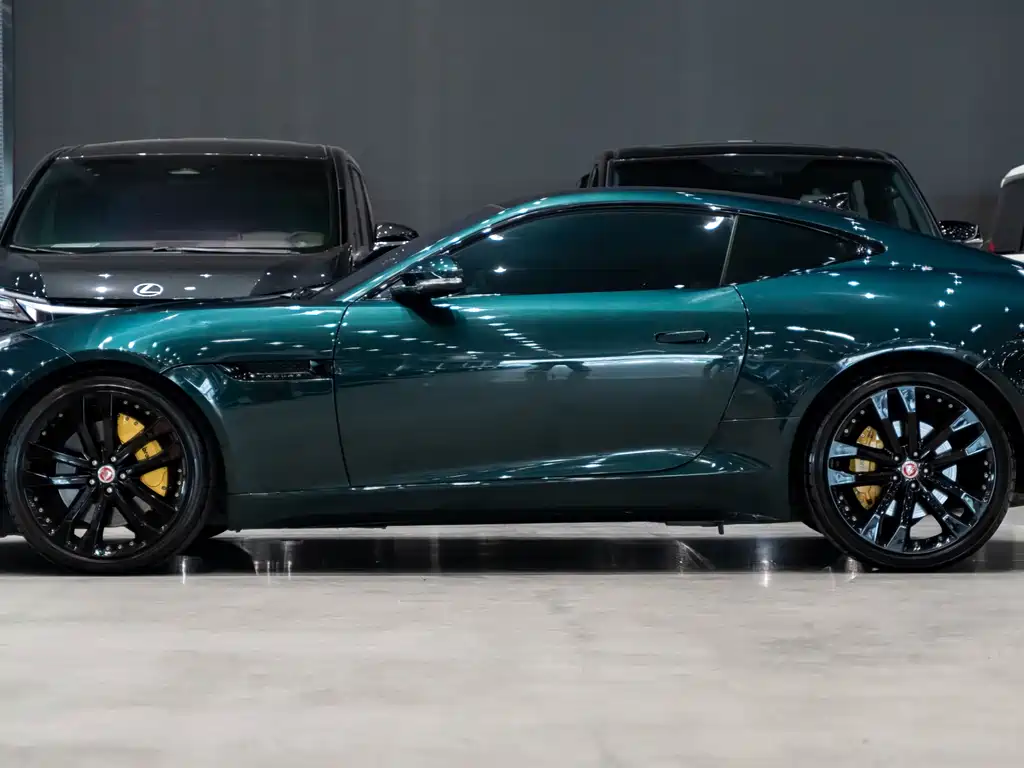 Jaguar F-TYPE 2019 2.0T Hardtop Edition