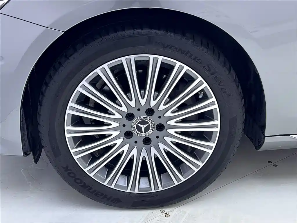 Mercedes-Benz E-Class 2023 Model Year Restyled E 300 L Luxury Edition