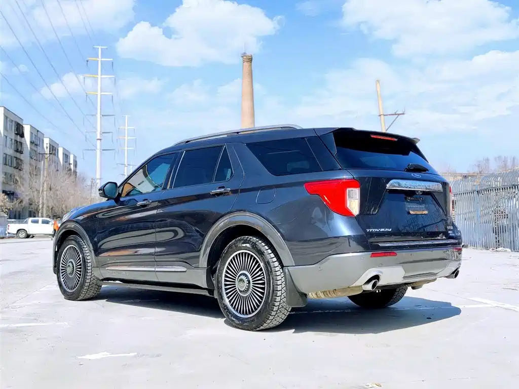 Explorer 2020 EcoBoost 285 4x4 Platinum Edition 7-seater