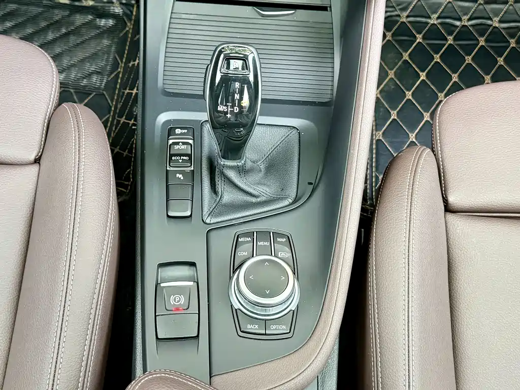 BMW X1 2021 sDrive25Li Leading Edition