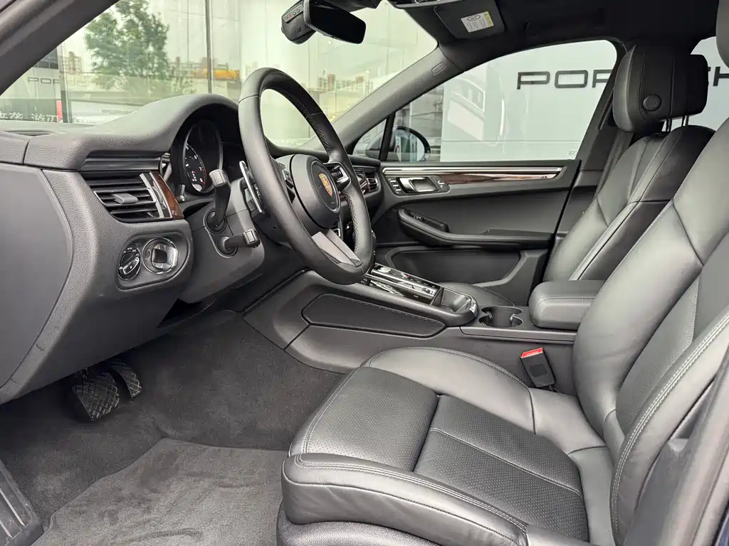 Macan 2023 2.0T