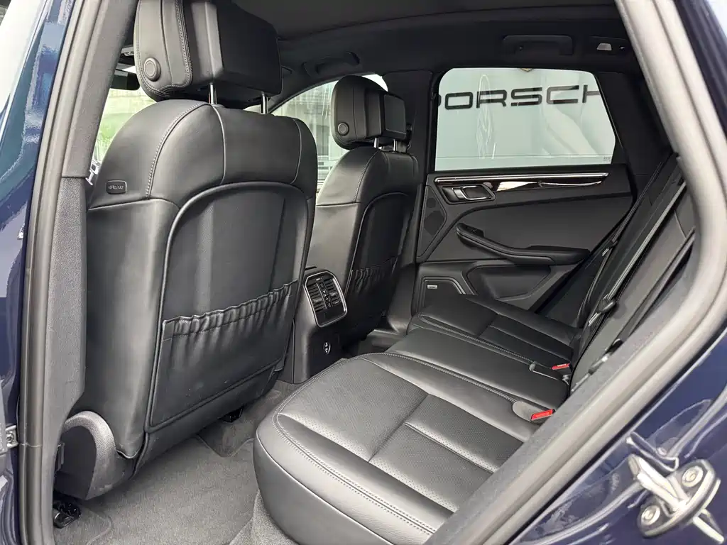 Macan 2023 2.0T