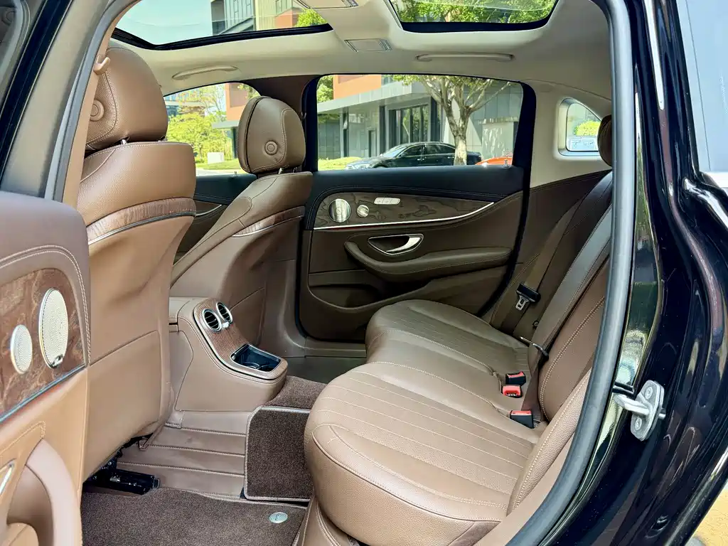 Mercedes-Benz E-Class 2022 E 300 L Fashion Edition