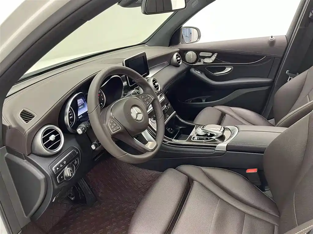 Mercedes-Benz GLC 2018 GLC 260 4MATIC Luxury Edition