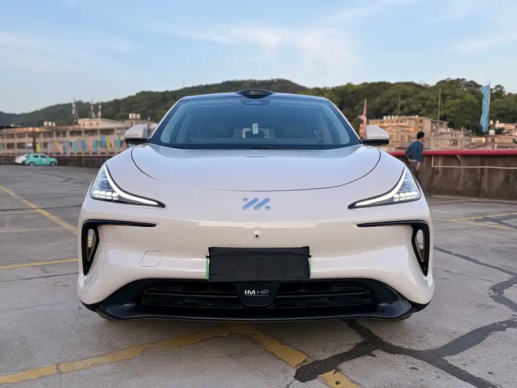 IM LS6 2023 Max Standard Edition
