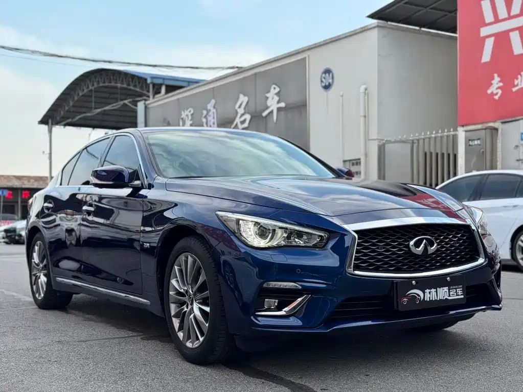 Infiniti Q50L 2018 model 2.0T Jinxiang Edition National VI