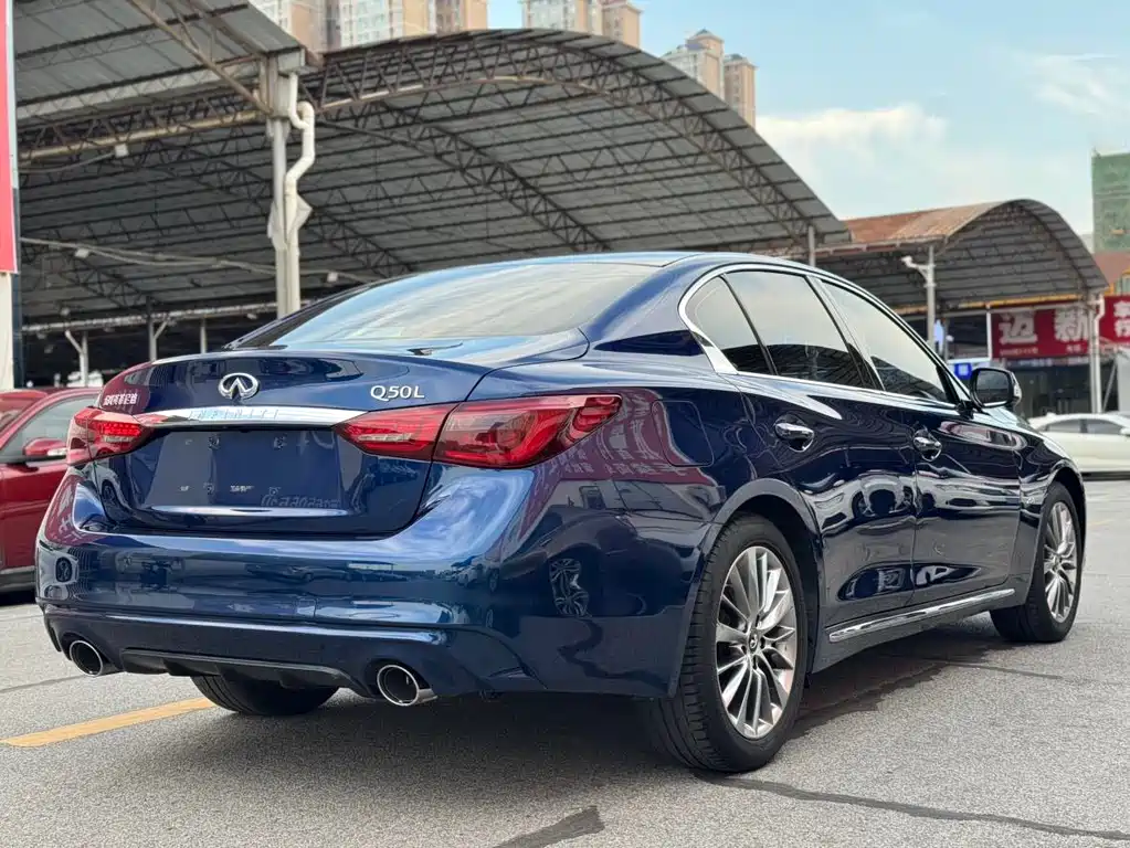 Infiniti Q50L 2018 model 2.0T Jinxiang Edition National VI