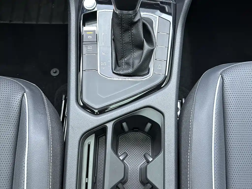 Taycan L 2023 Edition 280 TSI Automatic Two-Wheel Drive Oceanic Limited Edition