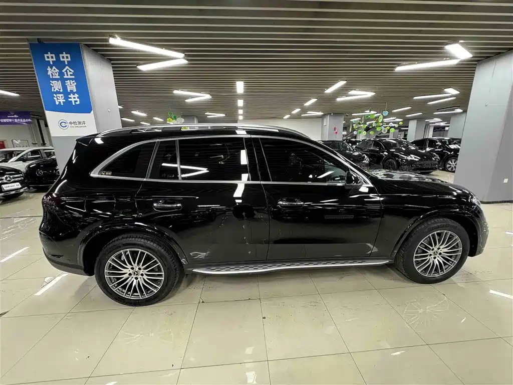 Mercedes-Benz GLC 300 L 4MATIC Dynamic Edition 5-seat