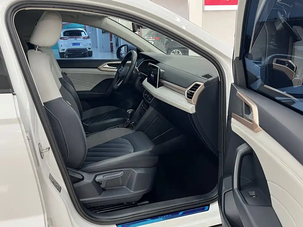 Touyue 2023 300TSI Two-Wheel Drive Jiaoyue Edition