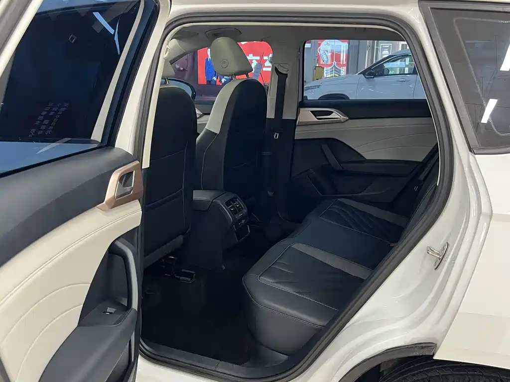Touyue 2023 300TSI Two-Wheel Drive Jiaoyue Edition