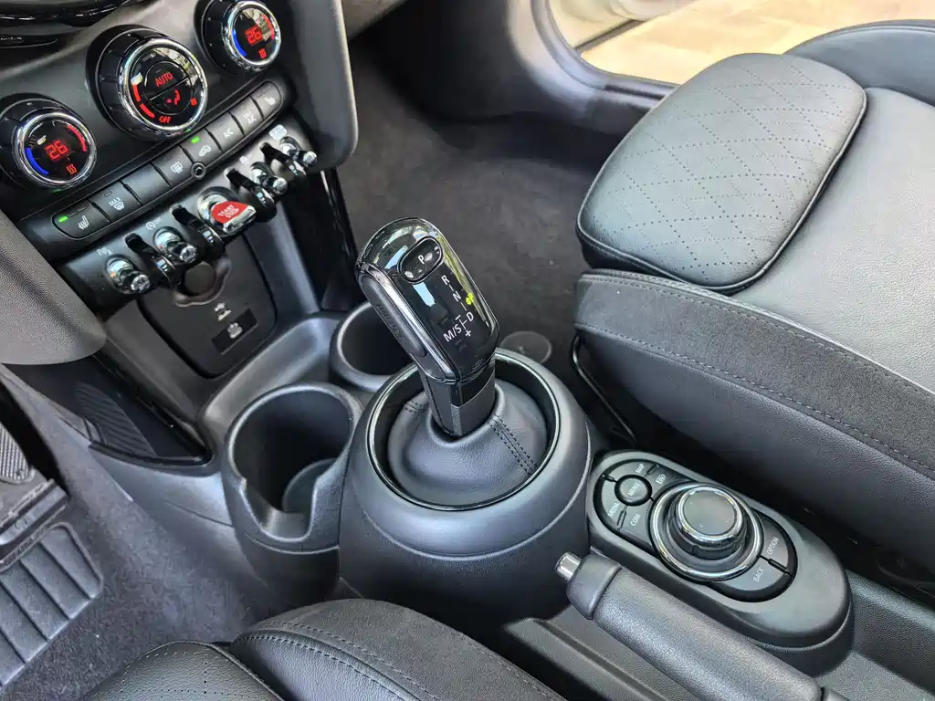 2022 MINI Cooper S Artist Edition