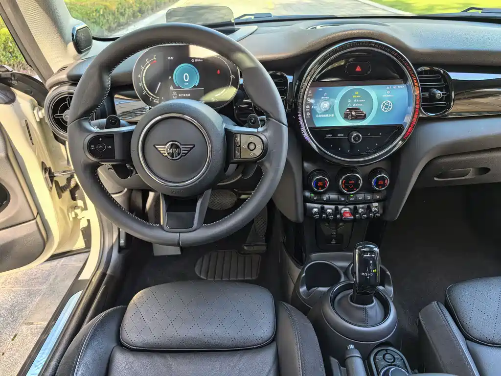 2022 MINI Cooper S Artist Edition