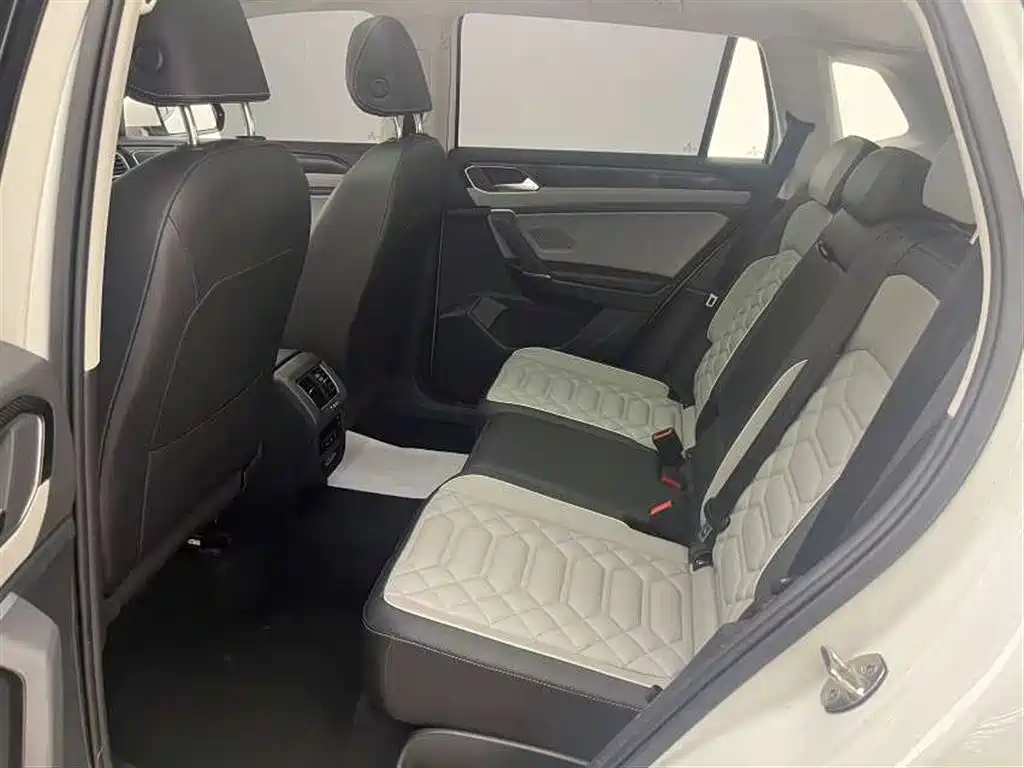 Tayron 2023 330TSI Two-Wheel Drive Luxury Plus Advanced Edition