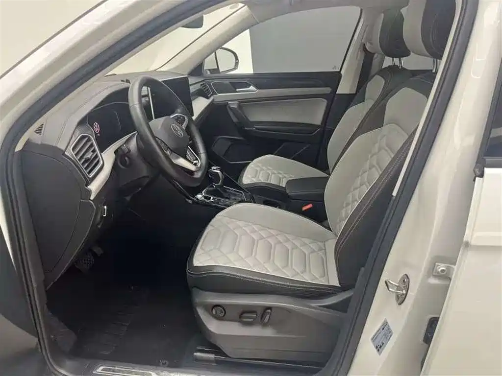 Tayron 2023 330TSI Two-Wheel Drive Luxury Plus Advanced Edition