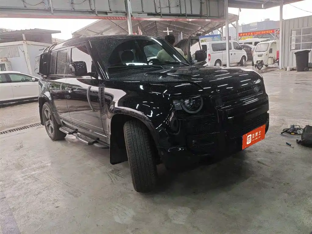Land Rover Defender 2025 110 3.0T P400 X-Dynamic HSE
