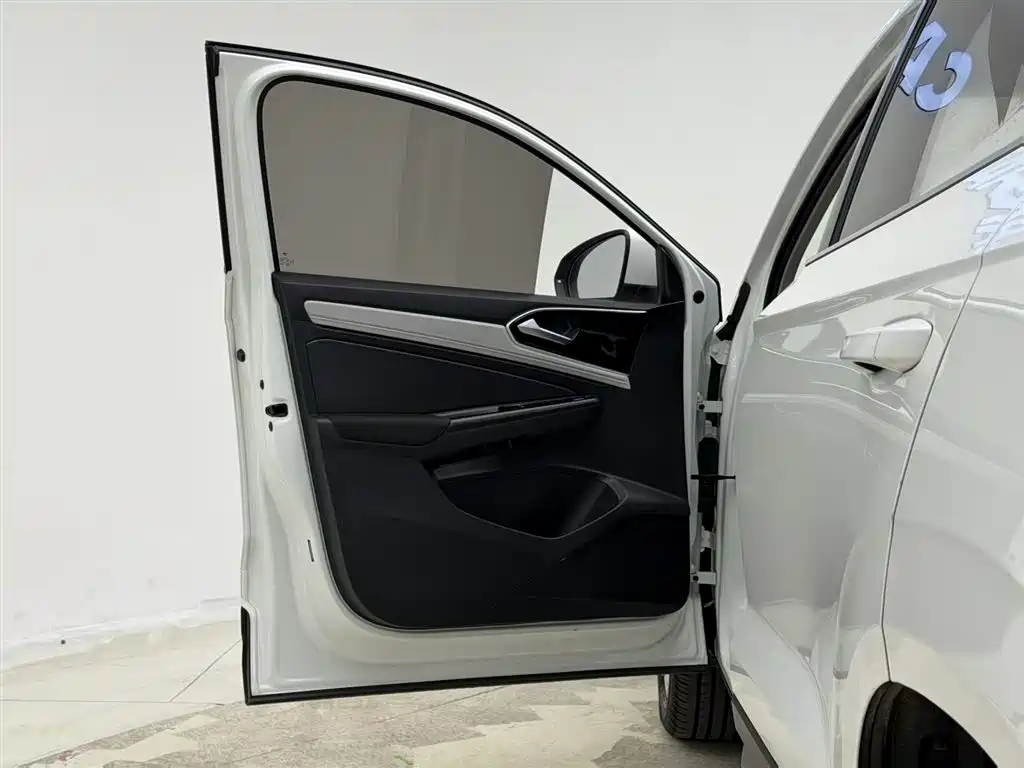 VS7 2023 280TSI Automatic Advance Edition
