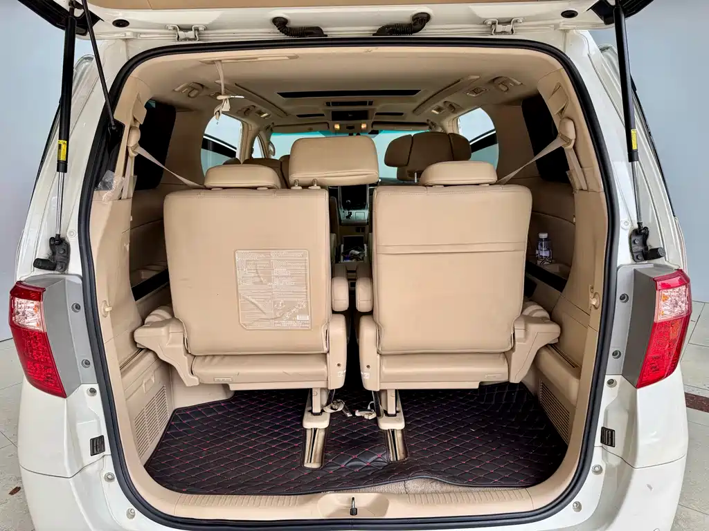 Alphard 2014 Model Middle East Edition