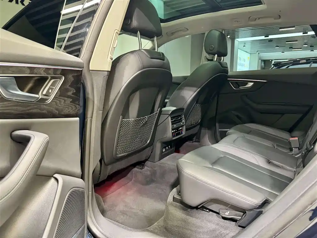 Audi Q8 2023 55 TFSI Luxury Dynamic Edition