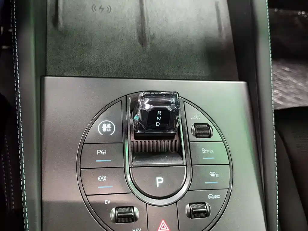 Seal 06 2025 DM-i Intelligent Driving Edition 120KM Prestige Model