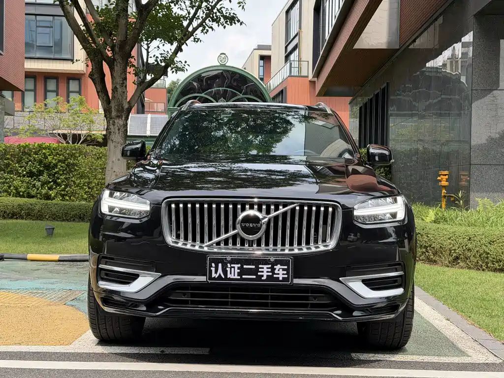 Volvo XC90 2022 B5 Intelligent Drive Luxury 7-seater