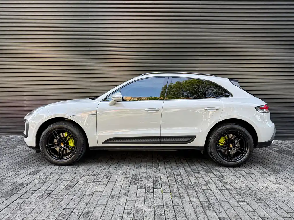 Macan 2022 2.0T
