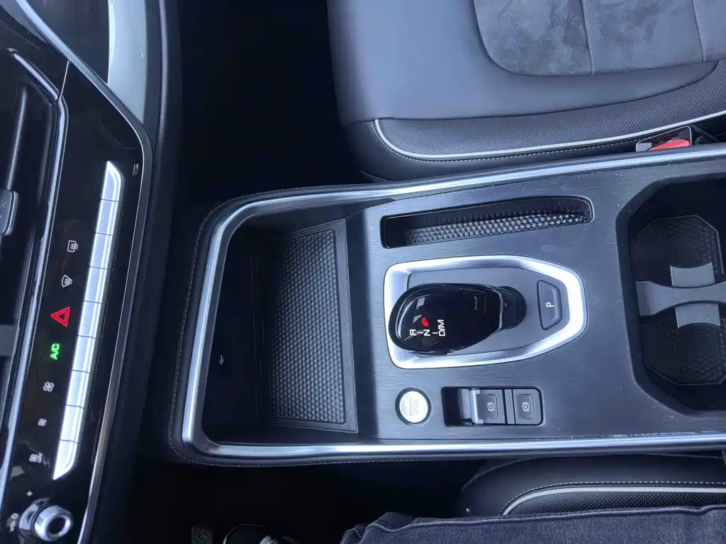 Haval H6 2021 Model Chinese Style Edition 1.5T Automatic Urban Version