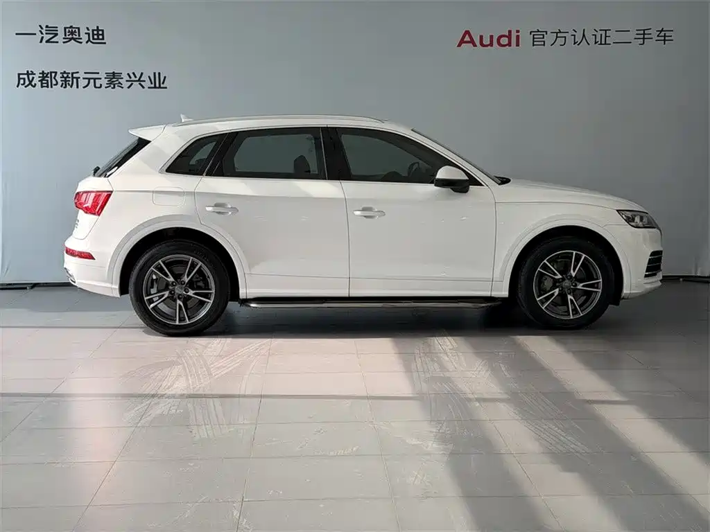 Audi Q5L 2018 40 TFSI Rongxiang Fashion Edition National VI