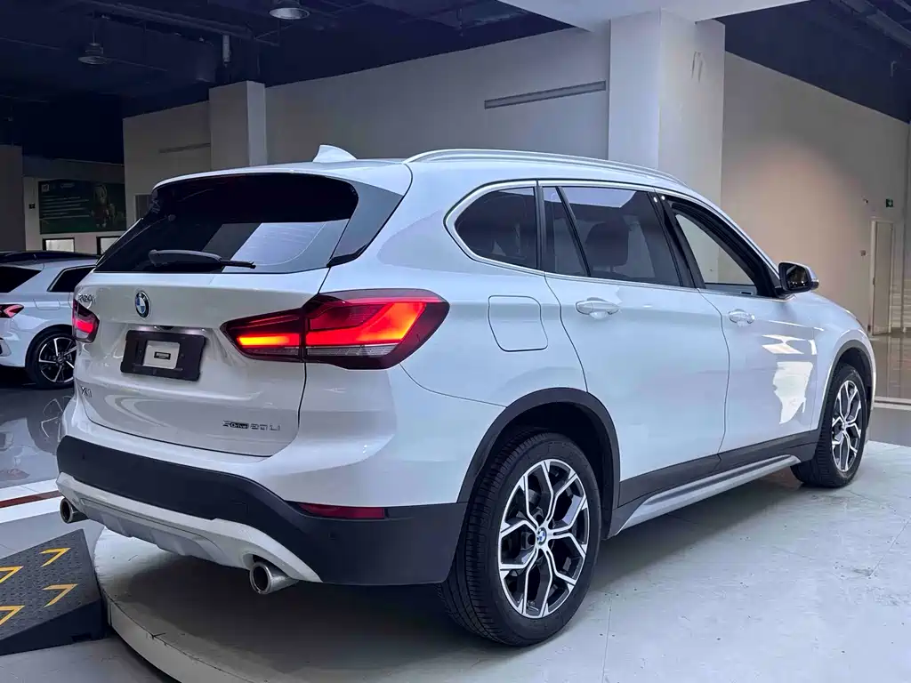 BMW X1 2022 sDrive20Li Luxury Edition