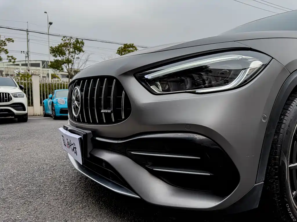 Mercedes-AMG GLA 45 4MATIC+ 2021