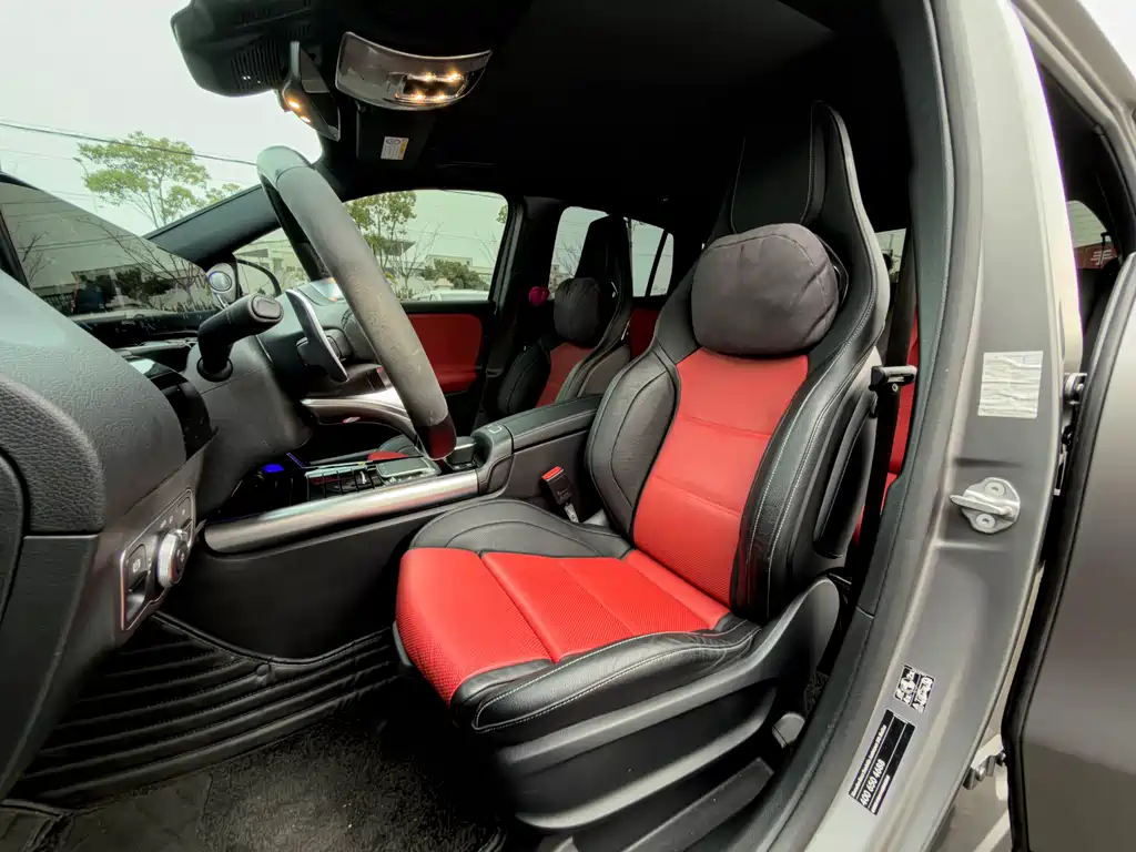 Mercedes-AMG GLA 45 4MATIC+ 2021