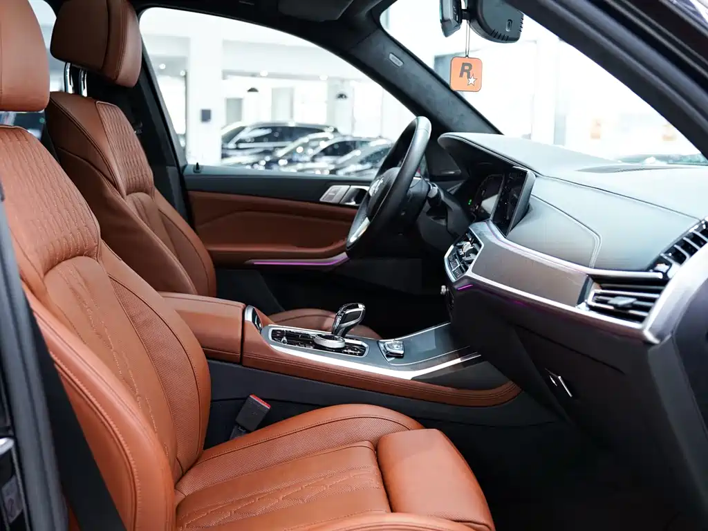 BMW X7 2021 xDrive40i Luxury Package