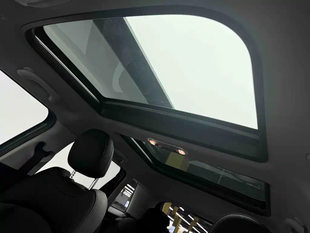 2023 MINI Cooper Artist 5-Door Edition