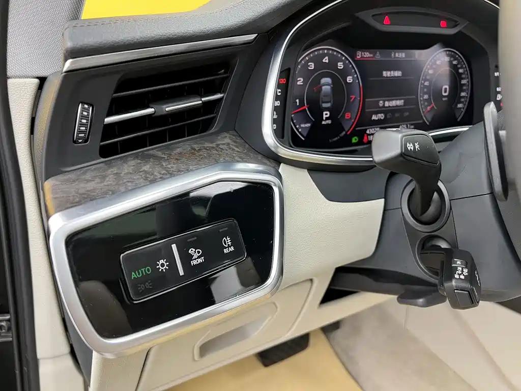 Audi A6L 2019 55 TFSI quattro Premium Plus Edition