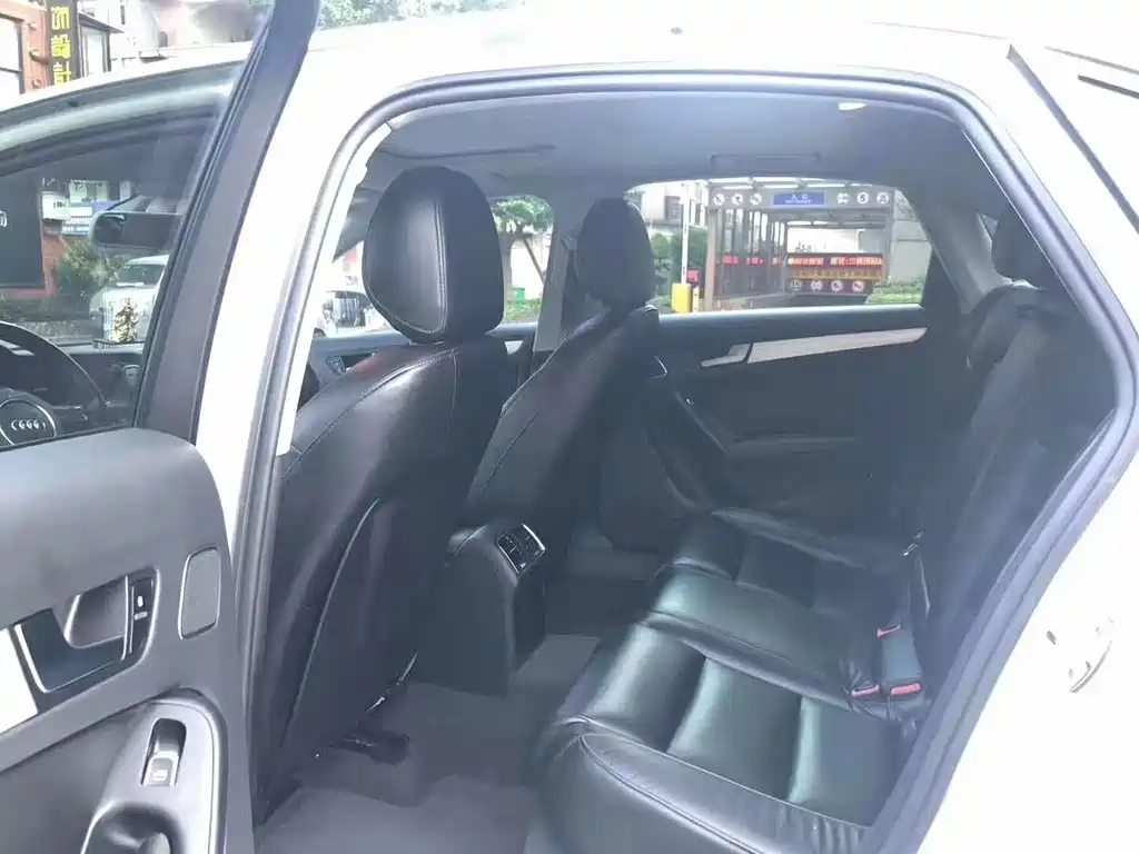 Audi A4L 2013 model 35 TFSI automatic standard edition