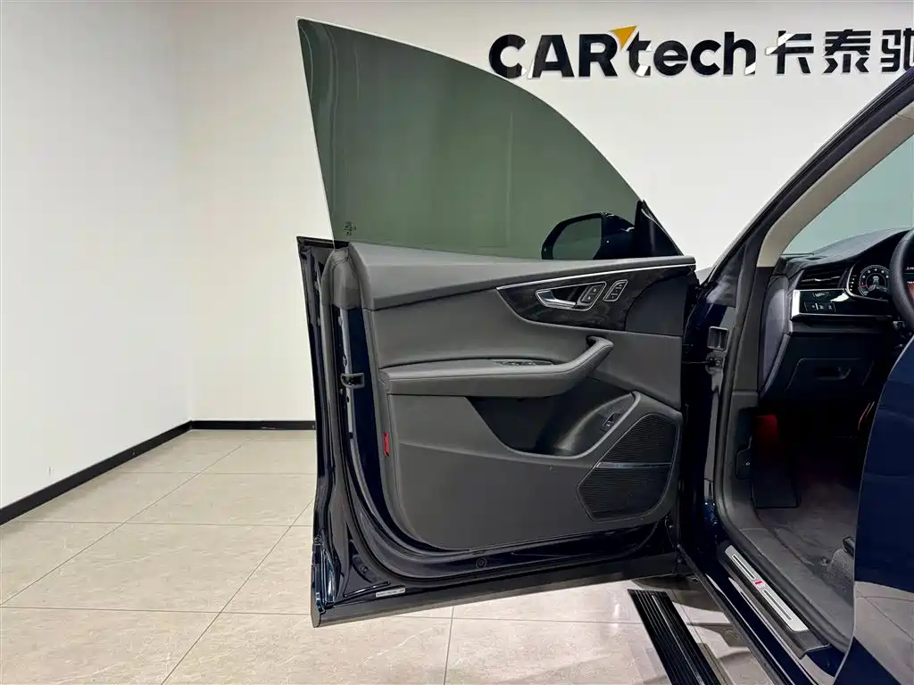 Audi Q8 2023 55 TFSI Luxury Dynamic Edition