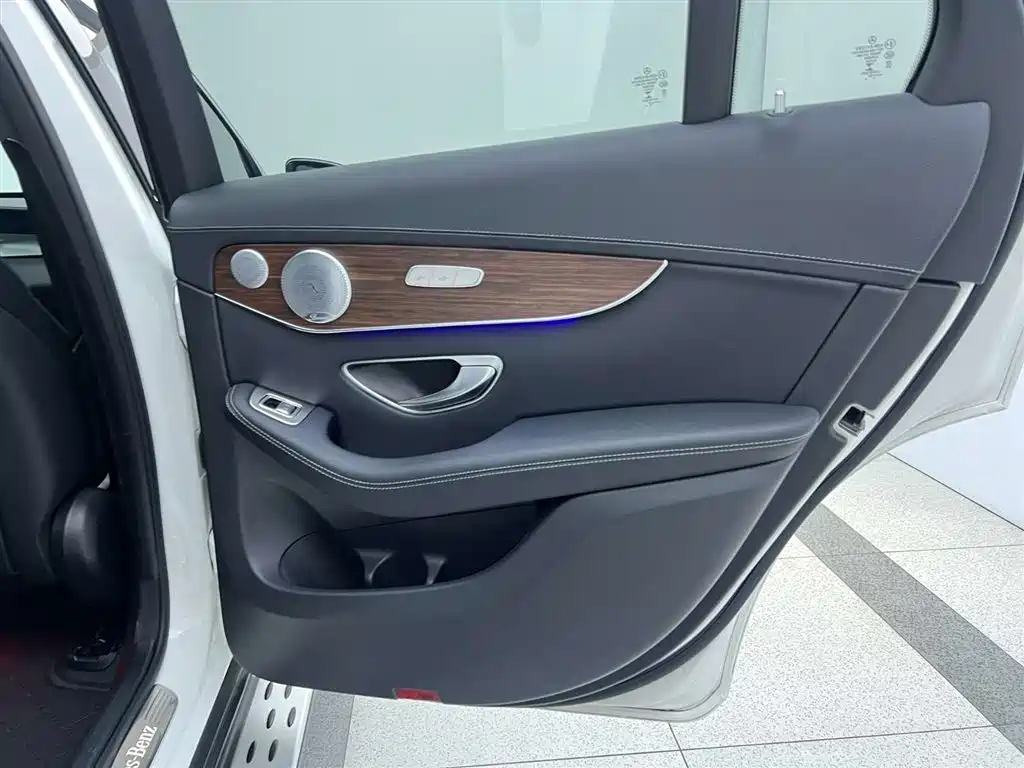 Mercedes GLC 300 L 4MATIC Sport Line 2020款