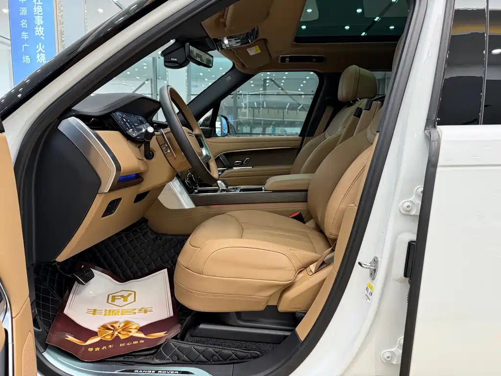 Range Rover 2023 3.0 L6 400PS Creation Extended Edition