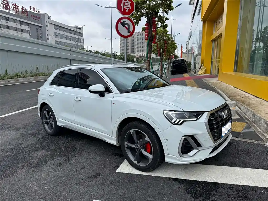 Audi Q3 2022 35 TFSI Sporty Dynamic Edition