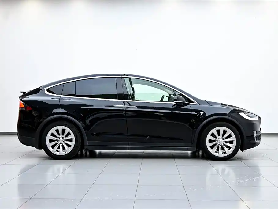 Model X 2016 90D
