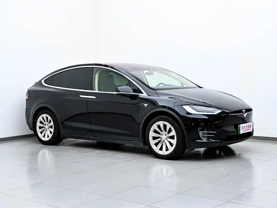 Model X 2016 90D
