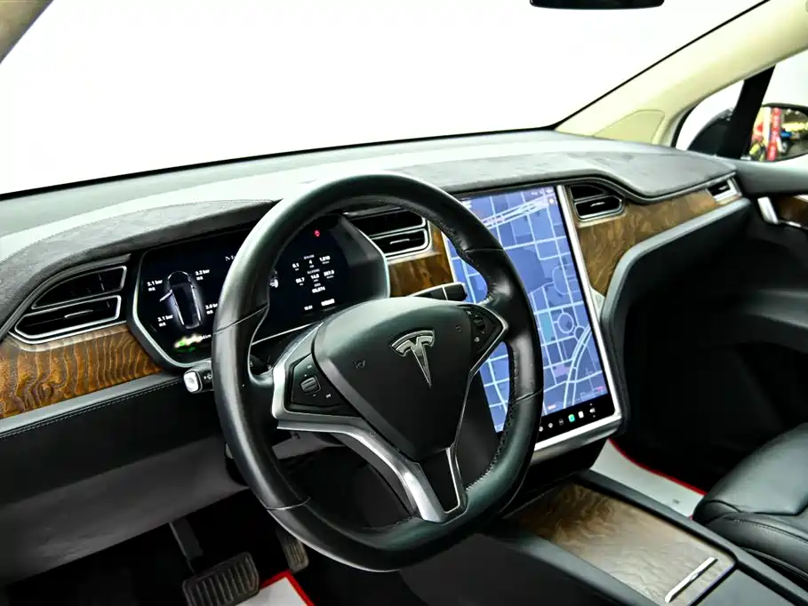 Model X 2016 90D